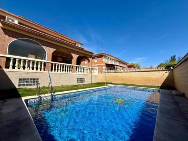Chalet en venta en Alovera, Castilla-La Mancha