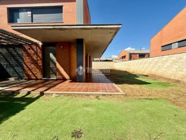 Chalet en venta en Alovera, Castilla-La Mancha