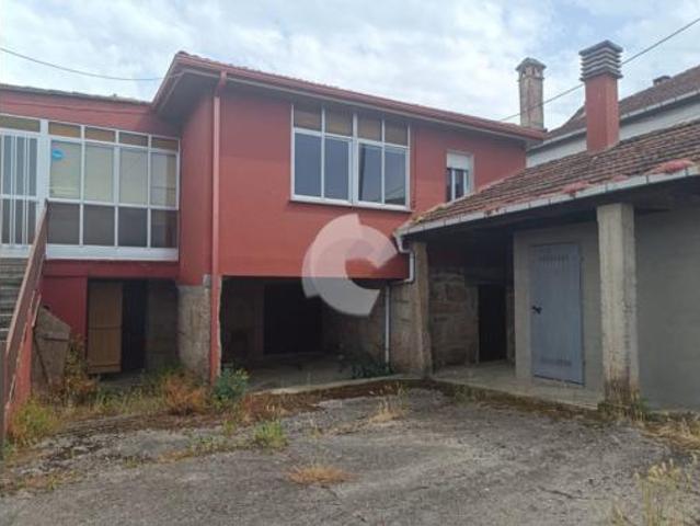 Chalet en venta en Amoeiro, Ourense