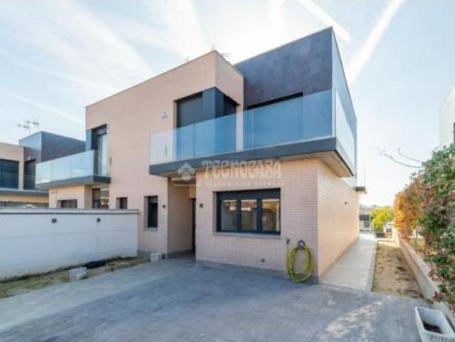 Chalet en venta en Zarzalejo, Arroyomolinos