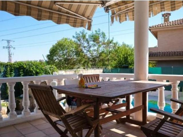 Chalet en venta en Arroyomolinos, Madrid