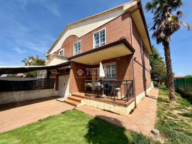 Chalet en venta en Azuqueca De Henares, Castilla-La Mancha