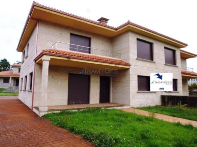 Chalet en venta en Baíña, Vigo