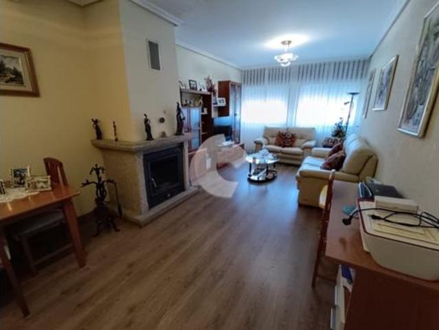 Chalet en venta en A Valenzá, Ourense