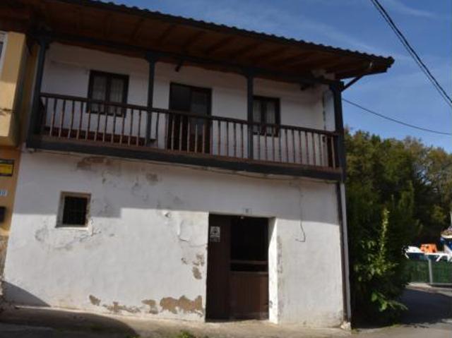 Chalet en venta en Paderne, Cantabria