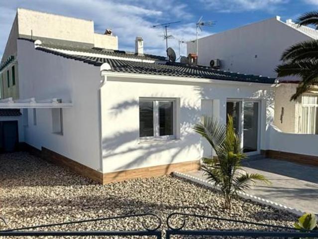 Chalet en venta en Urbanización Atalaya Park, el Baix Segura / La Vega Baja