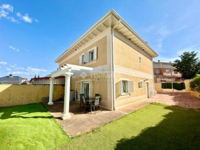 Chalet en venta en Cabanillas Del Campo, Castilla-La Mancha
