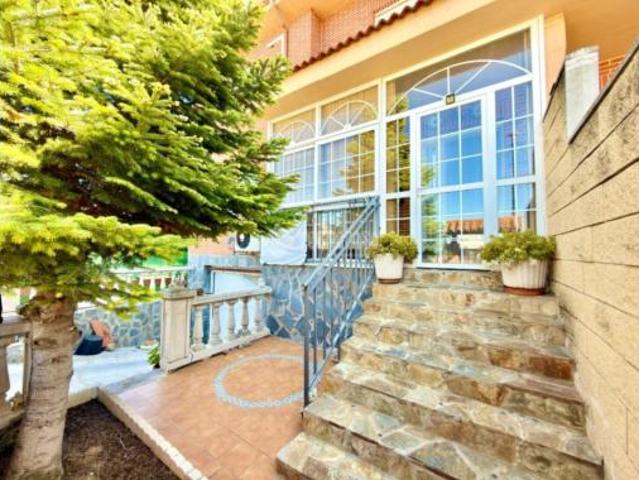 Chalet en venta en Cabanillas Del Campo, Castilla-La Mancha
