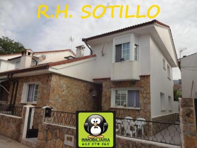 Villa en venta en Casavieja