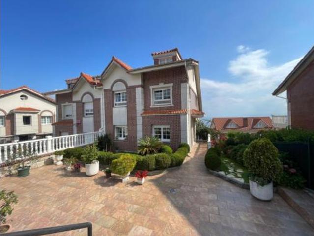 Chalet en venta en Casco Histórico, Castro-urdiales