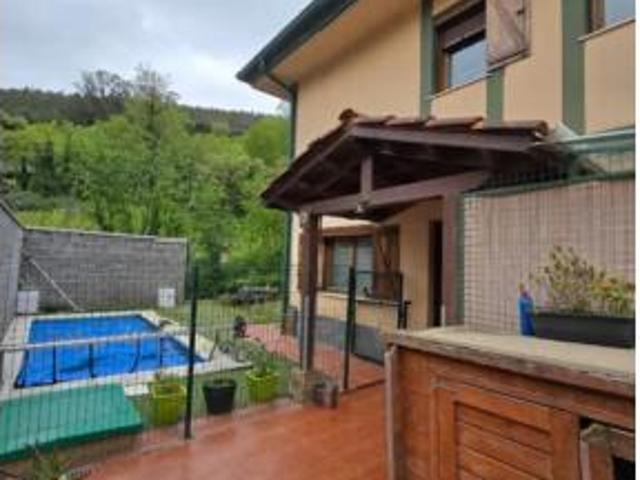Chalet en venta en Otañes, Castro-urdiales