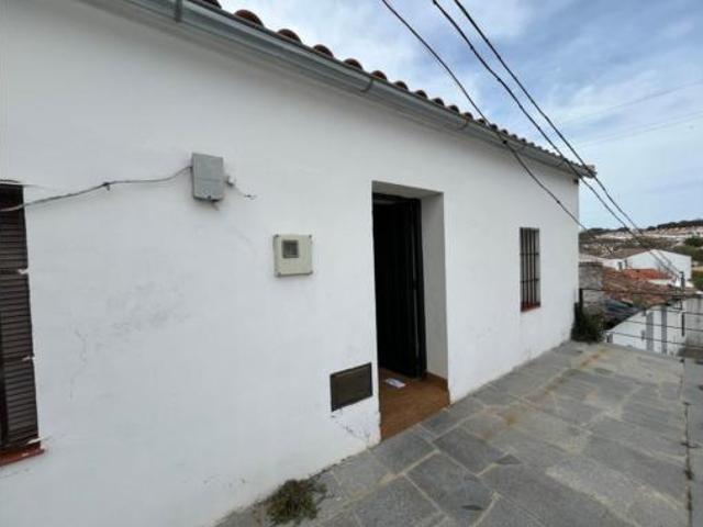 Villa en venta en Cazalla De La Sierra