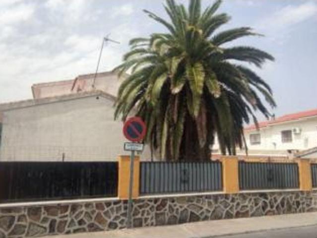 Chalet en venta en Cedillo Del Condado, Castilla-La Mancha