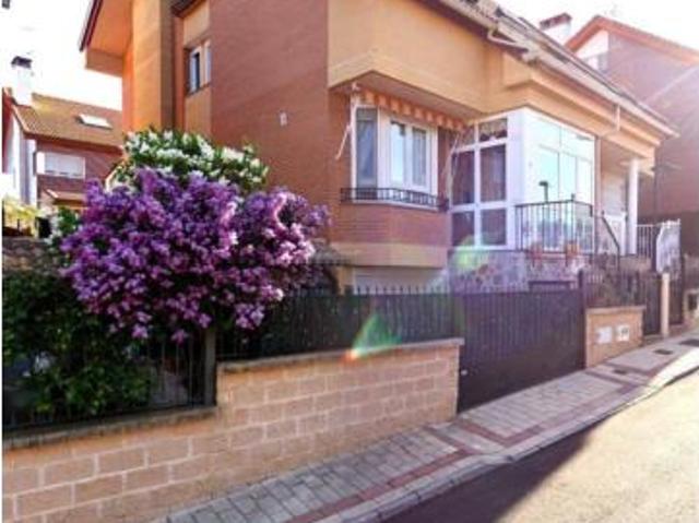 Chalet en venta en Cistérniga, Valladolid