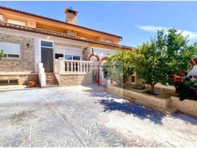 Villa en venta en Cocentaina