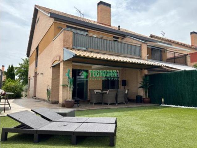 Villa en venta en Cubas De La Sagra, Urbanización El Olivar