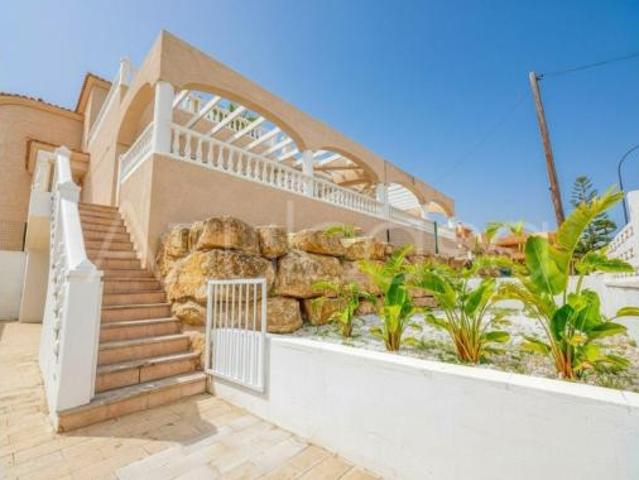 Chalet en venta en La Merced, l'Alacantí