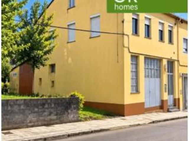 Chalet en venta en Friol, Lugo