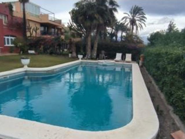 Chalet en venta en La Gloria, Huércal De Almería