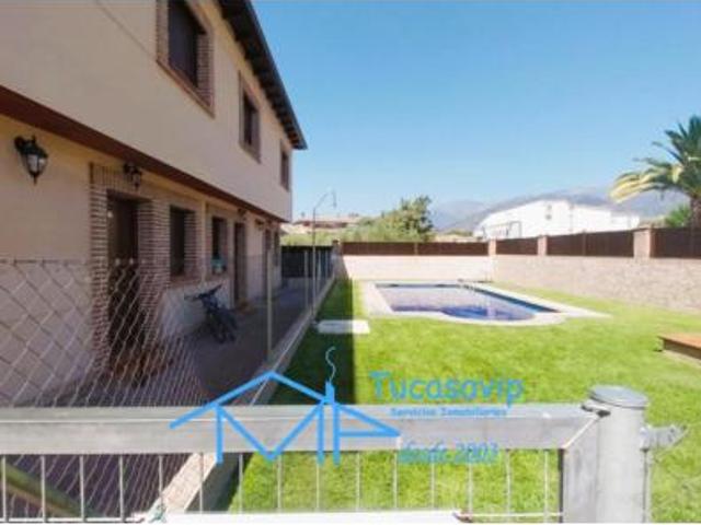 Chalet en venta en La Adrada, Ávila