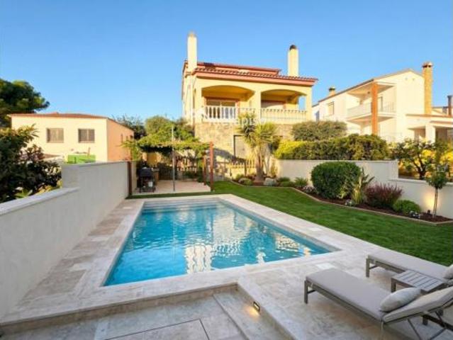 Chalet en venta en el Castell de Montornès, Tarragonès