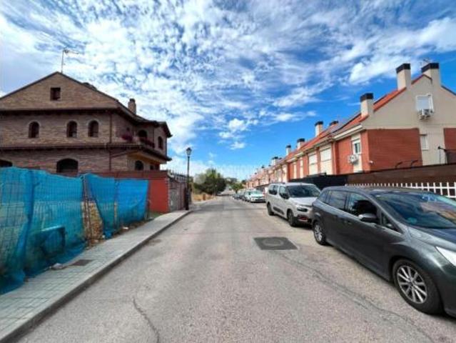 Chalet en venta en Loeches, Madrid