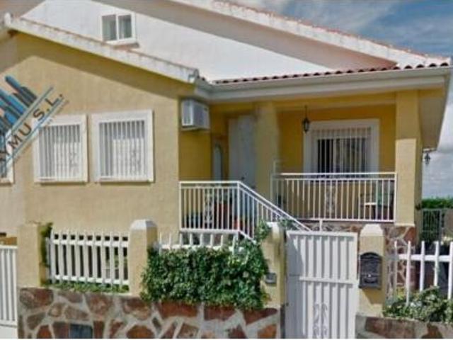 Chalet en venta en Lominchar, Castilla-La Mancha