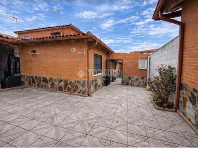 Chalet en venta en Lominchar, Castilla-La Mancha