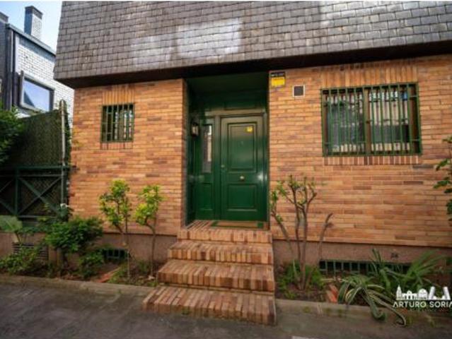 Chalet en venta en Ciudad Lineal, Madrid