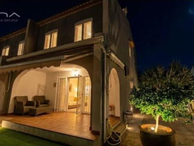 Chalet en venta en Miramar, València / Valencia