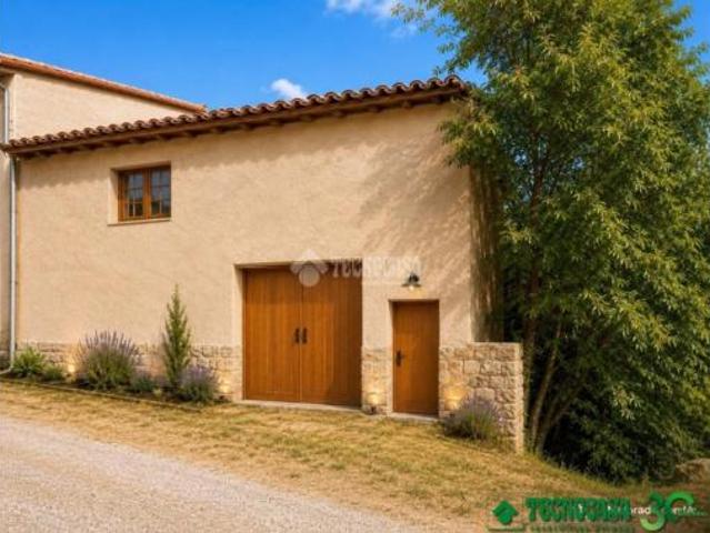 Chalet en venta en Mombeltrán, Castilla y León