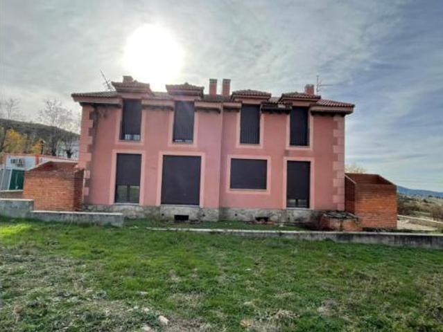 Villa en venta en Otero De Herreros, La Estación