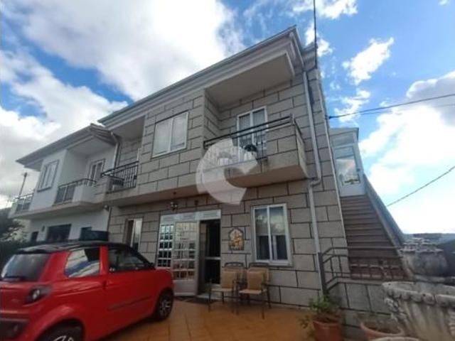 Chalet en venta en O Castelo, Ourense