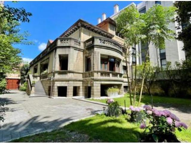 Chalet en venta en Centro y casco histórico, Oviedo