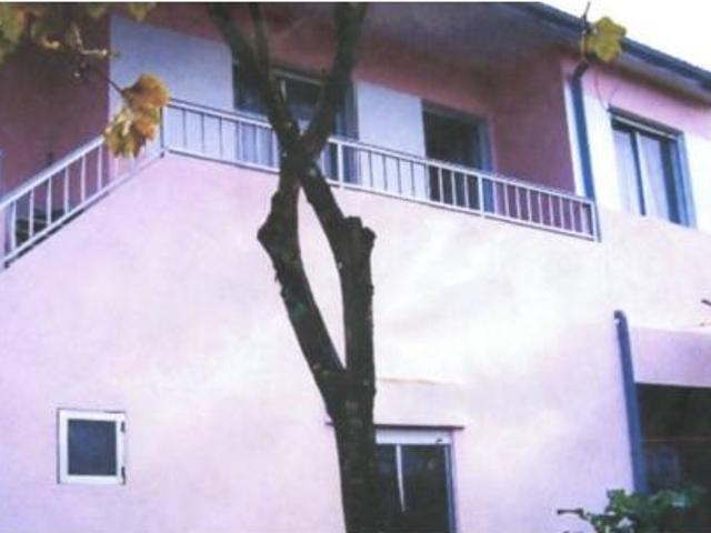 Villa en venta en Padrenda