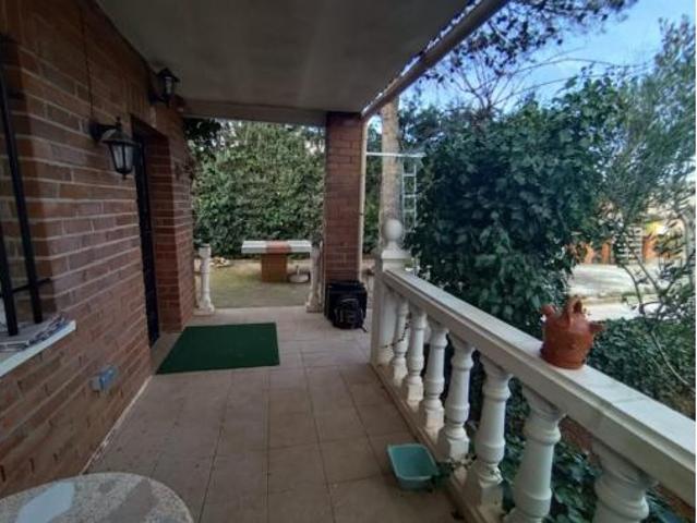 Chalet en venta en Madrebuena, Pioz