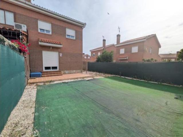 Chalet en venta en El Chaparral, Pioz