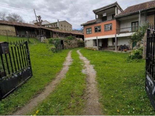 Chalet en venta en Puente Viesgo, Cantabria