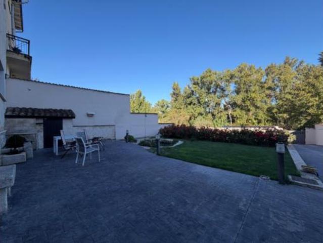 Chalet en venta en Quintanilla de Onésimo, Valladolid