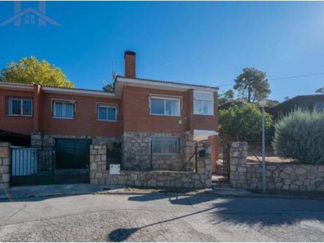 Chalet en venta en Robledo De Chavela, Madrid