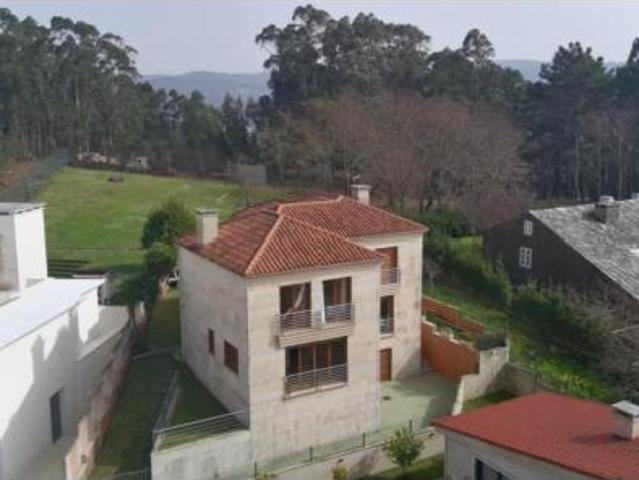 Casa en venta en Dorrón, O Salnés