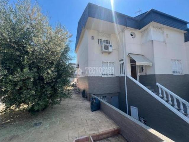 Villa en venta en Serranillos Del Valle