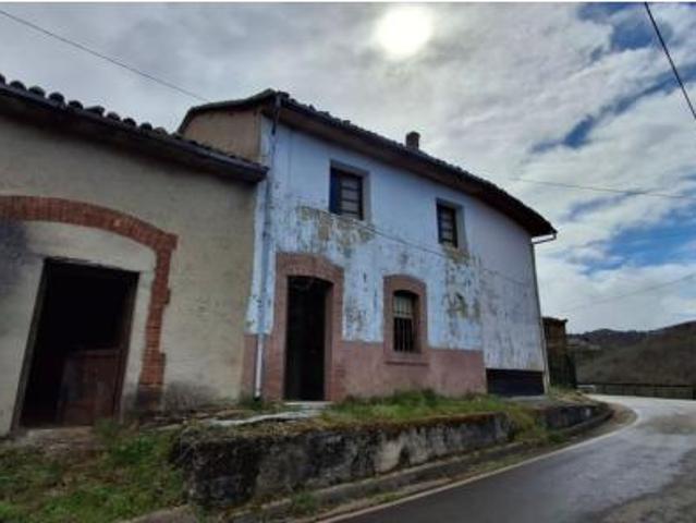 Chalet en venta en La Piñera, Siero