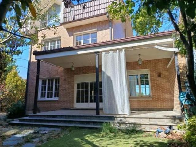Chalet en venta en Urbanización Entrepinos, Simancas