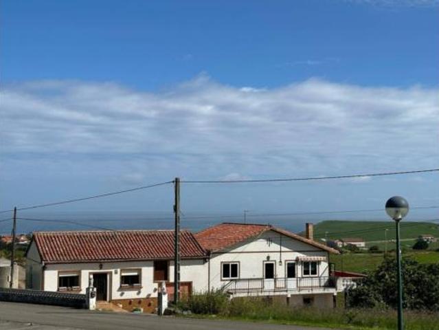 Chalet en venta en Suances, Cantabria