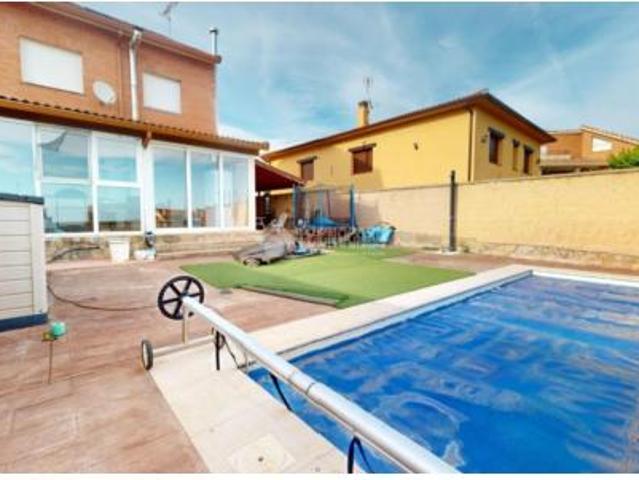 Chalet en venta en Torrelaguna, Madrid