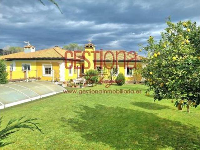 Chalet en venta en Duález, Torrelavega
