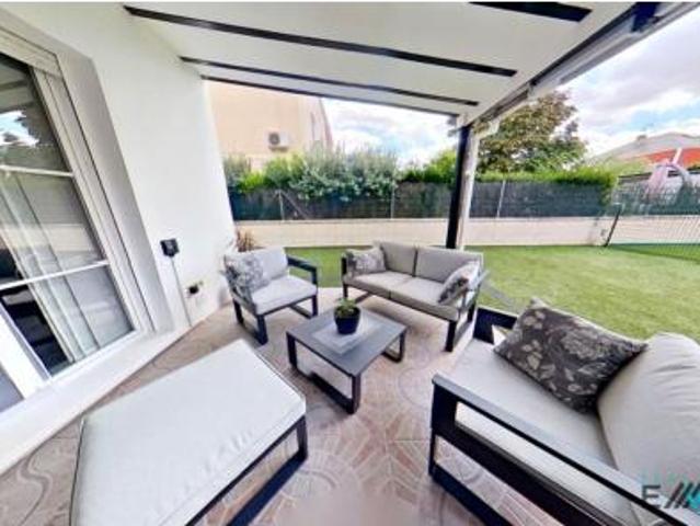 Chalet en venta en Serranillos Del Valle, Madrid