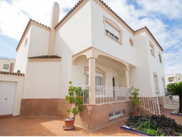 Chalet en venta en Utrera, Andalucía