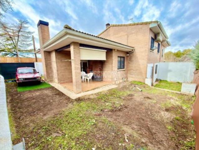 Chalet en venta en Valdeaveruelo, Castilla-La Mancha